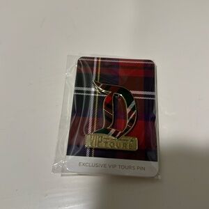 Disney Exclusive VIP Tours Pin Disneyland January 2024 Tartan Plaid New Unopened